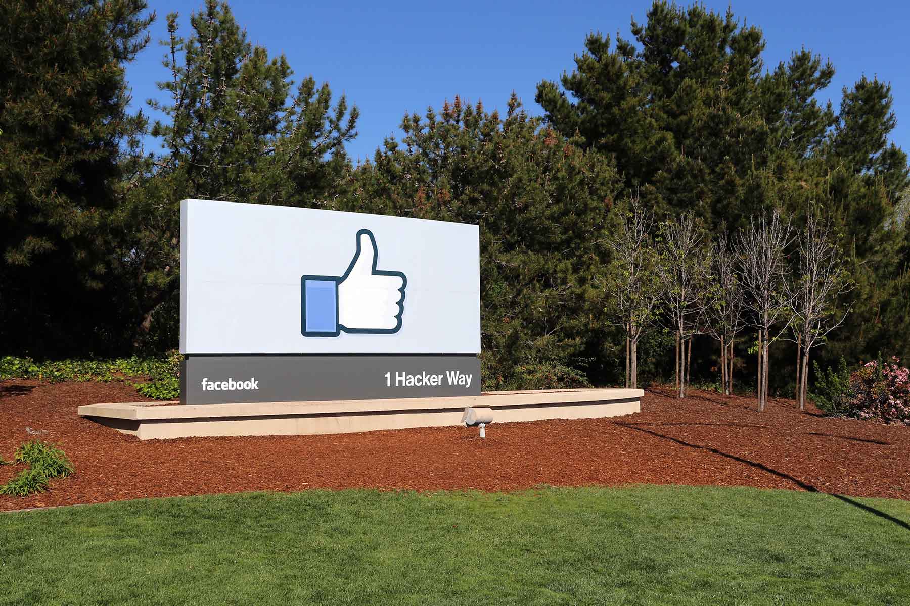 WhatsApp releases Windows and Mac desktop apps